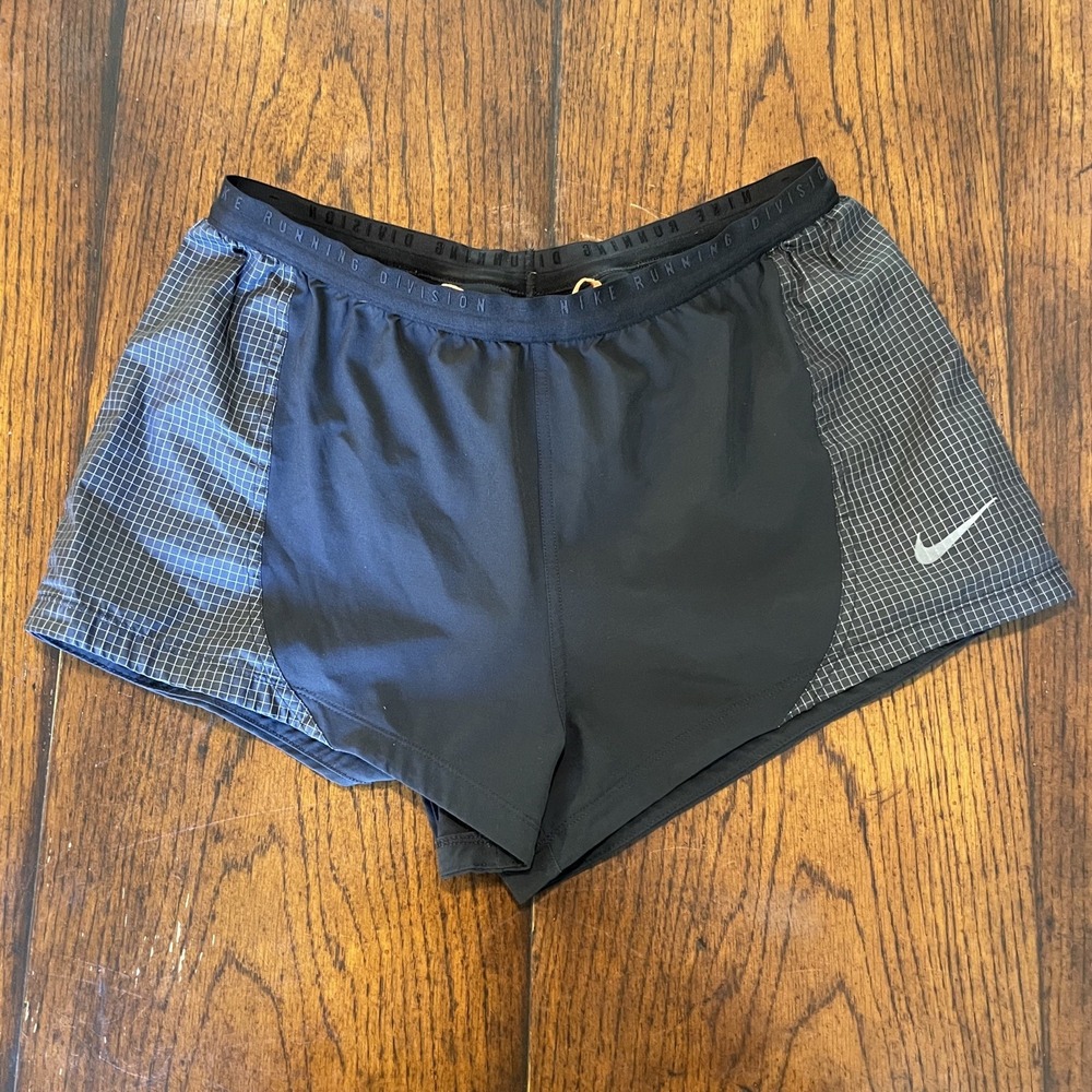 Nike Dri-FIT Run Division Tempo Luxe Women's Shorts Black Size‎ L DD6815-010